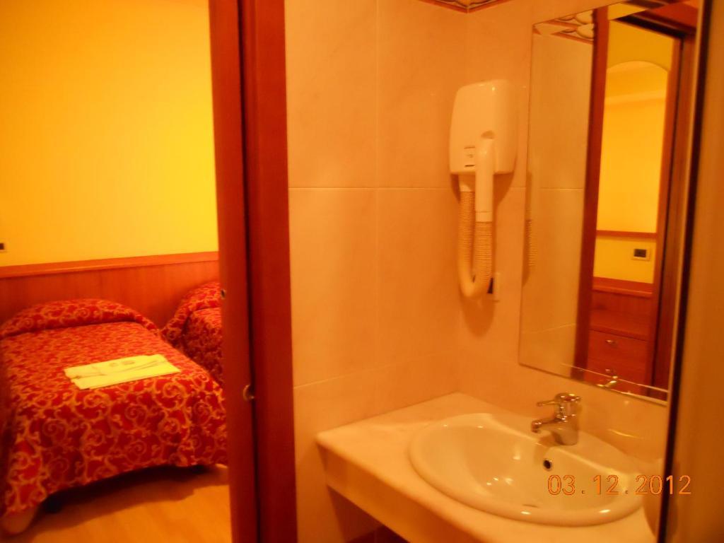 Hotel Val Di Sangro Perano Chambre photo